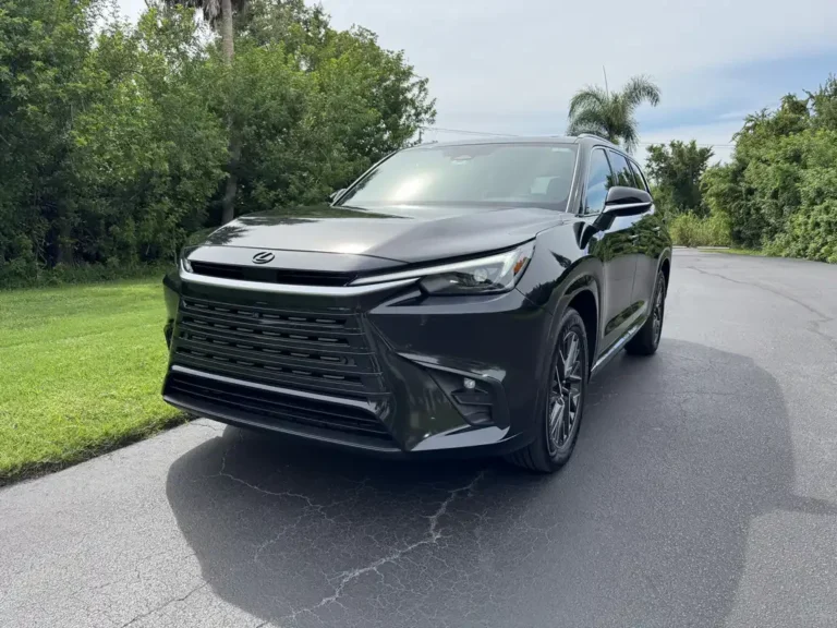 Lexus Cartier Limousine Services fleet